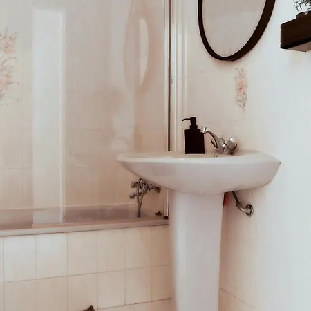 Balili House * Ferrel (Leiria)